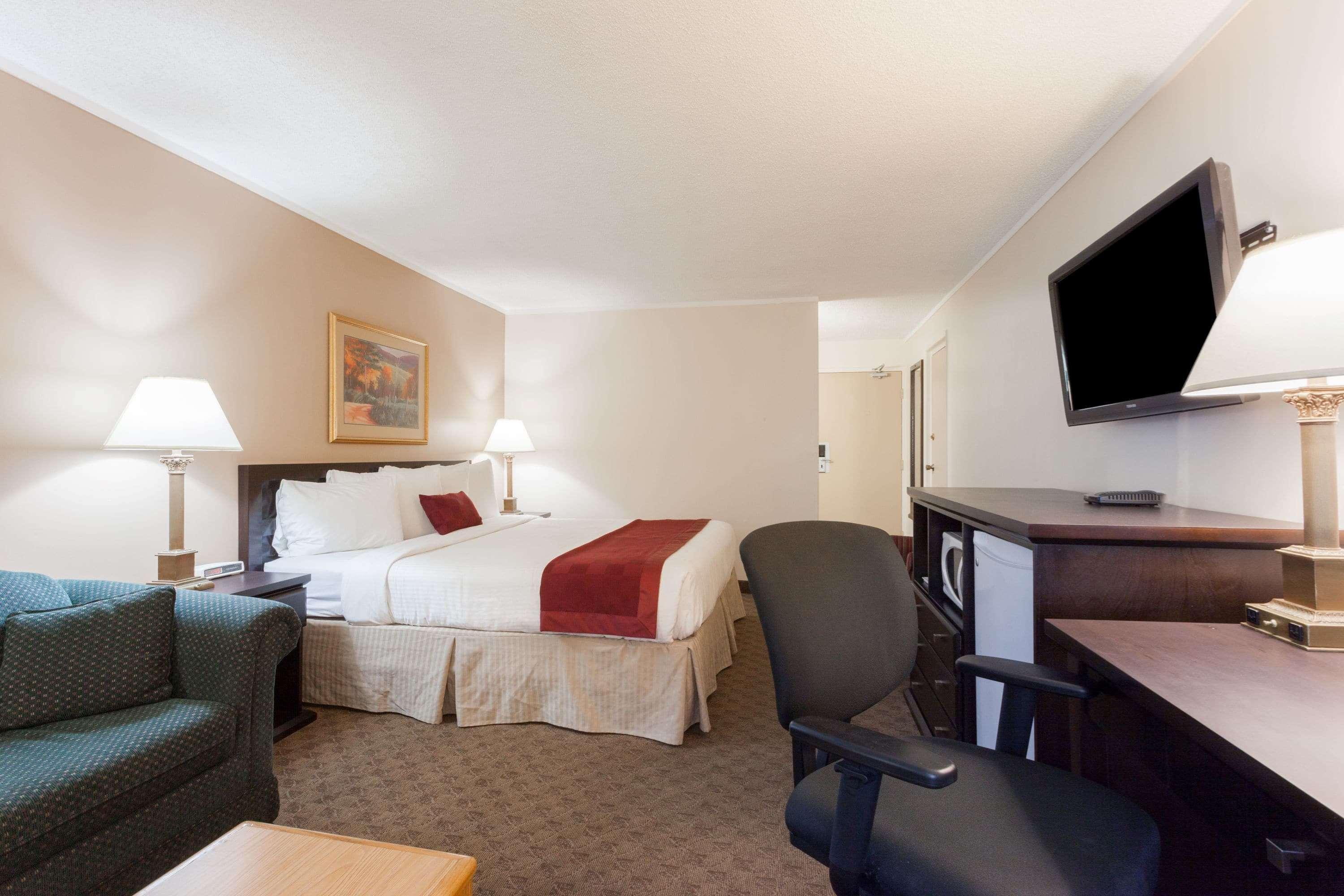 Ramada By Wyndham Hotel Coquitlam